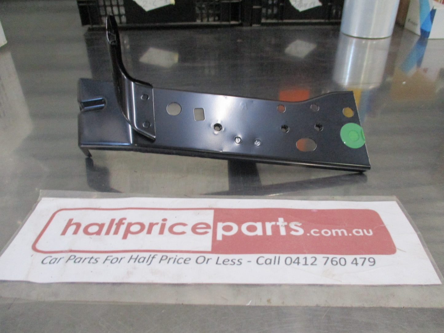 Mazda 3 Genuine Front Right Hand Stay Fender Bracket New Part