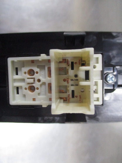 Hyundai Elantra Genuine Passenger Front Power Window Switch And Trim (Bezel) New Part