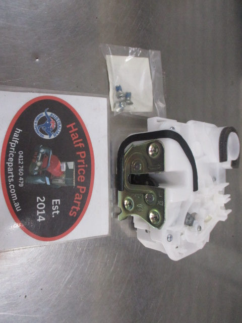 Mitsubishi Outlander Genuine Left Hand Rear Door Latch Kit New Part