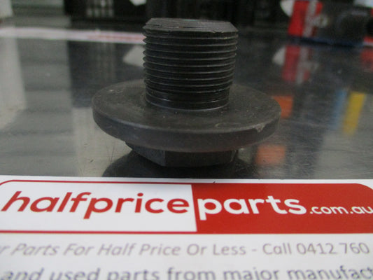 Mazda BT-50 Genuine Manual Transmission Rear Clutch Lock Nut New Part
