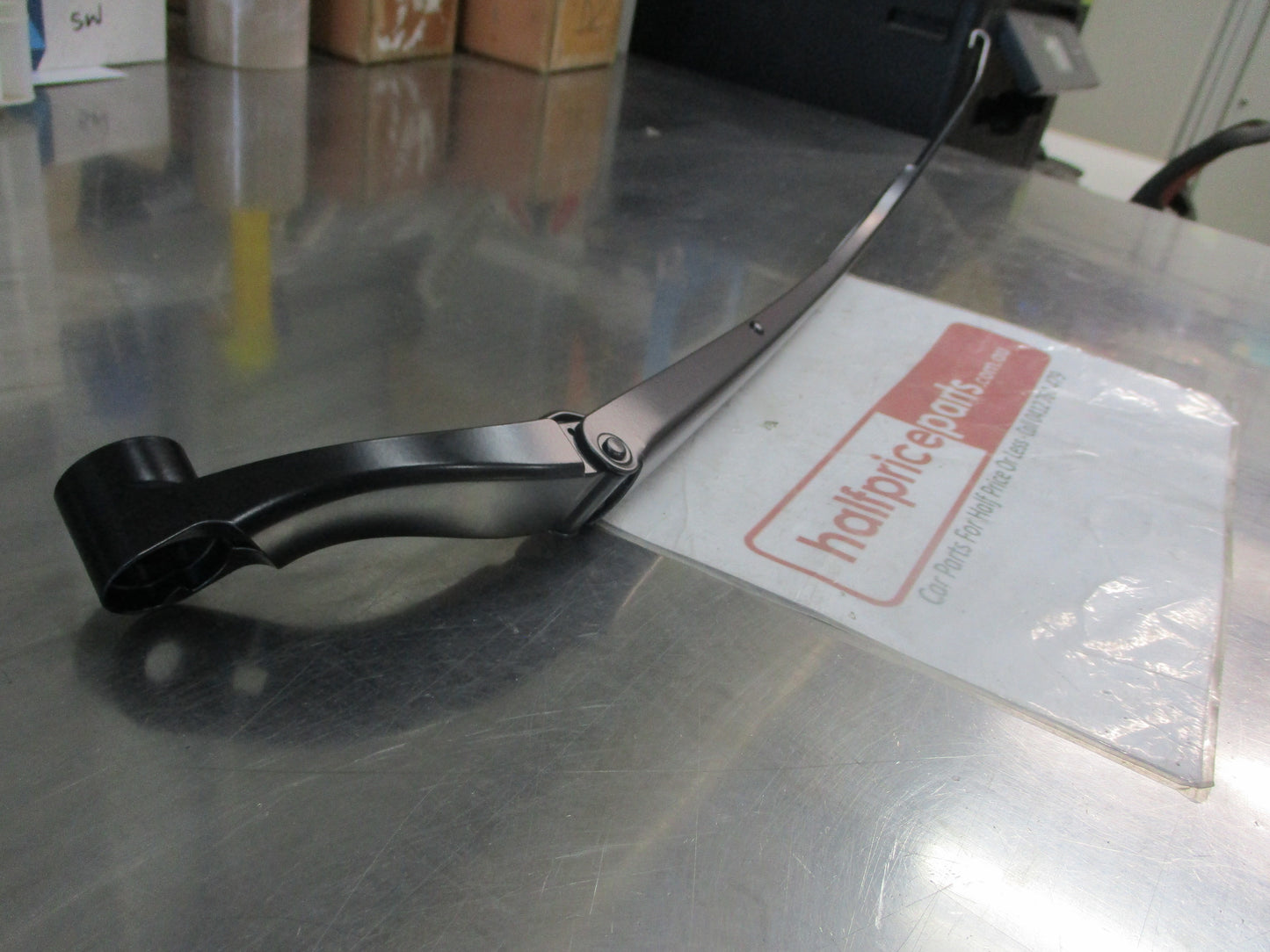 Mazda CX-3 Genuine Drivers Wiper Arm Assembly New Part