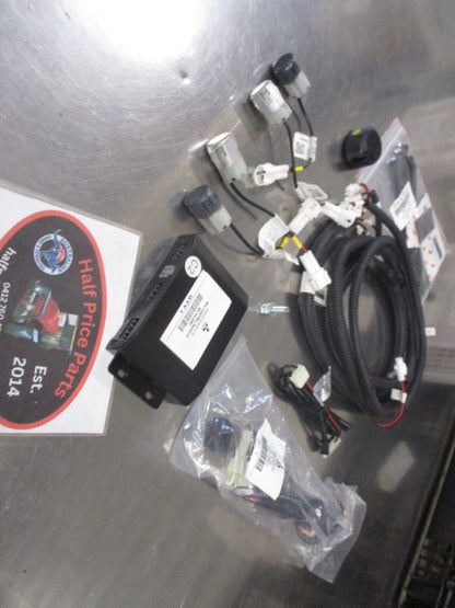 Mitsubishi Pajero BK Genuine Rear Park Assist 4 Head Kit (Factory 2-Silver/2-Dark Gray) New Part