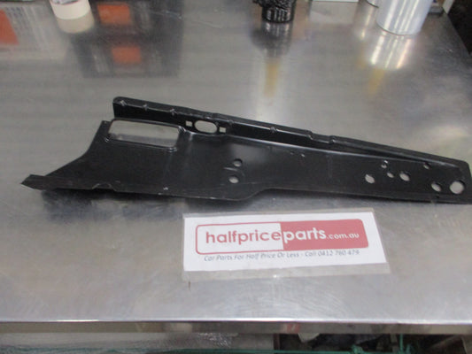 Nissan Navara D22 Genuine Right Hand Front Inner Bonnet Reinforcement New Part