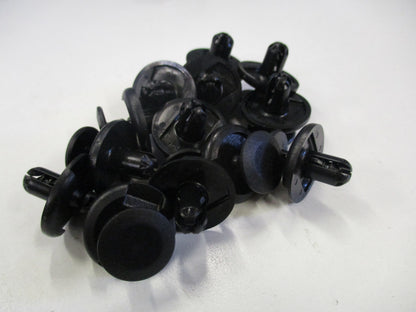 Suzuki Genuine Fairing Mount Clip New