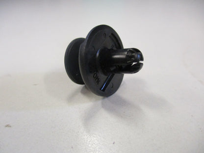 Suzuki Genuine Fairing Mount Clip New