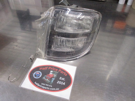 Depo Left Hand Front Corner Lamp/Indicator Suits Mitsubishi Pajero New Part