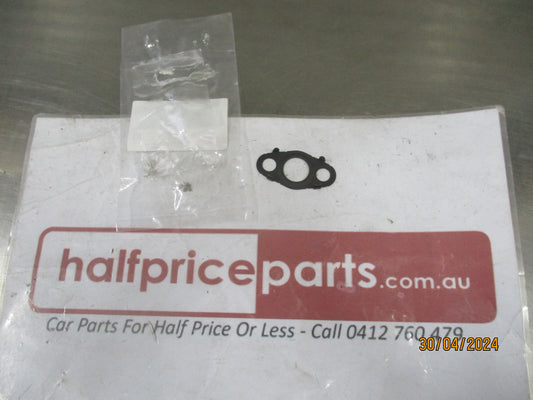 Toyota Landcruiser 200 Series LX / STD Genuine Turbo Oil Gasket New Part