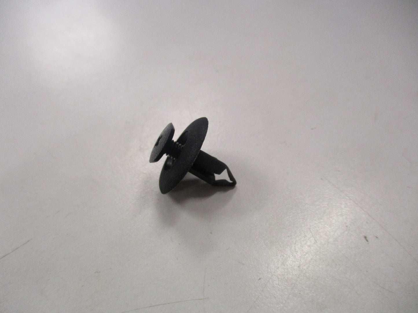 Nissan Genuine Sight Shield Clips New