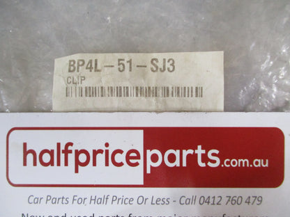 Mazda 3/5/CX-9/CX-7/RX-8/MX-5 Genuine Rocker Panel Moulding Clip New Part