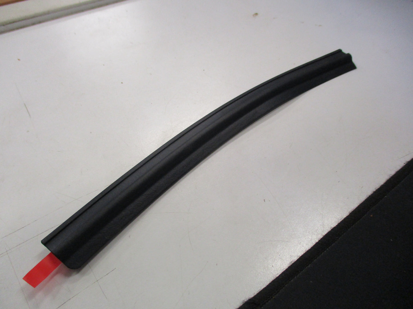 Honda HRV Genuine Rear Windshield Drivers Side Rubber New