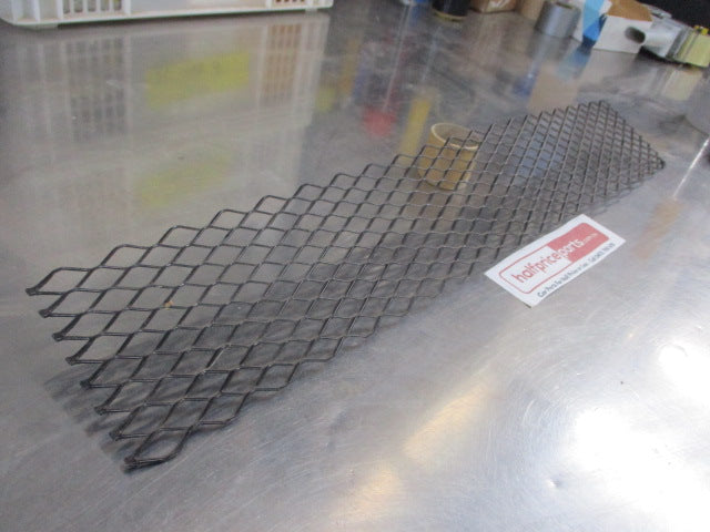 Lower Grille Mesh Suits A Wide Range Of Models 64cm X 10.5cm New Part