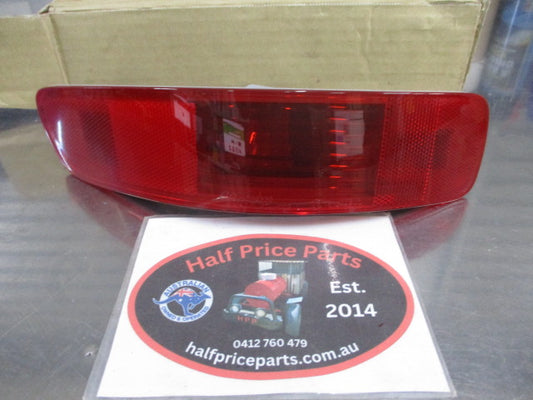 Mitsubishi Outlander Genuine Left Hand Rear Bumper Reflector New Part