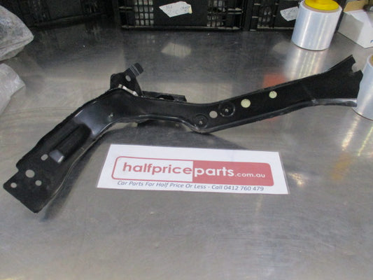 Mazda CX-7 Genuine Front Upper Right Hand Radiator Panel Support Bracket New Part