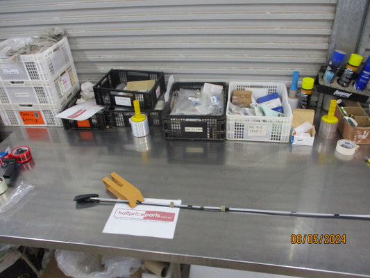 Isuzu D-Max Genuine A-Pillar Radio Antenna Assembly New Part