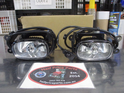Mitsubishi Outlander Genuine Front Fog Light Kit (Left & Right) New Part
