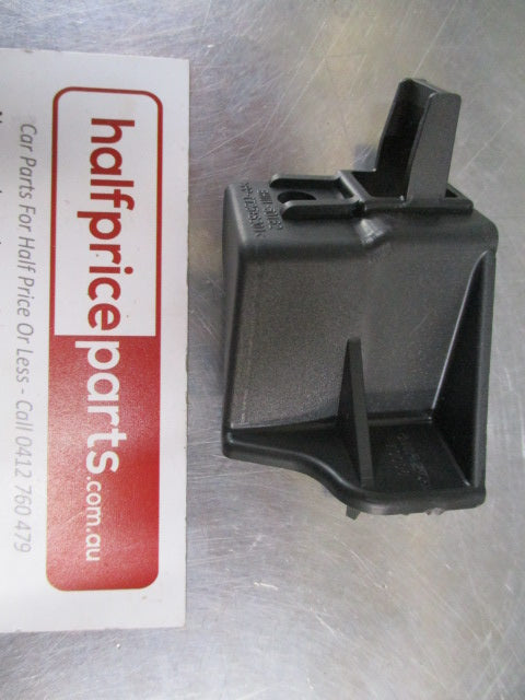 Mazda 3 Genuine Front Left Hand Upper Bumper Side Bracket New Part