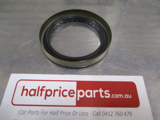 Mazda 3/5 Genuine Outer Axle Shaft Dust Seal New Part