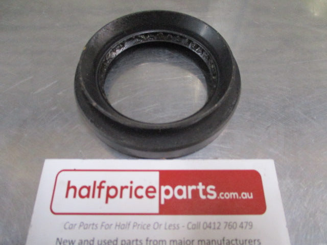 Mazda BT-50 UN Genuine Rear Transfer Case Extension Oil Seal New Part