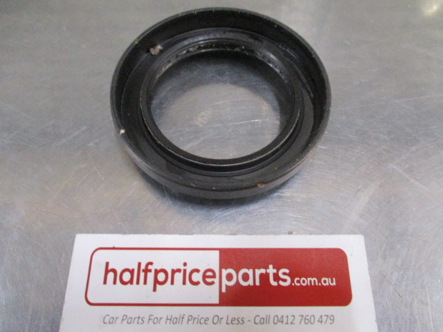 Mazda BT-50 UN Genuine Rear Transfer Case Extension Oil Seal New Part