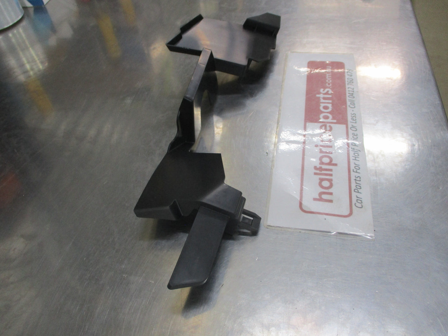 Mazda 6 Genuine Right Hand Front Bumper Mounting Bracket New Part