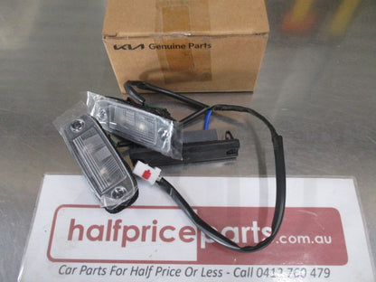 Kia Sportage Genuine Rear License Plate Light Assembly New Part