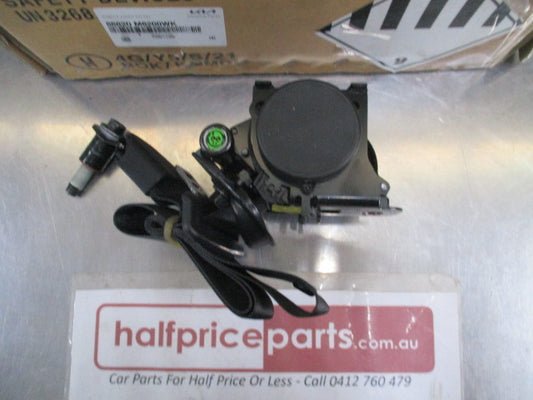 Kia Cerato Genuine Front Right Hand Driver's Seat Belt Assembly New Part