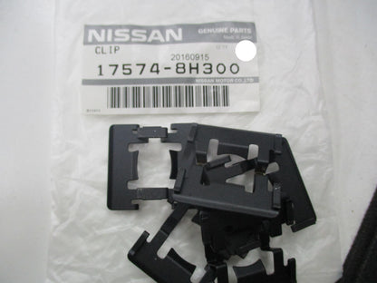 Nissan Genuine Fuel Tank Retaining Clip New Part