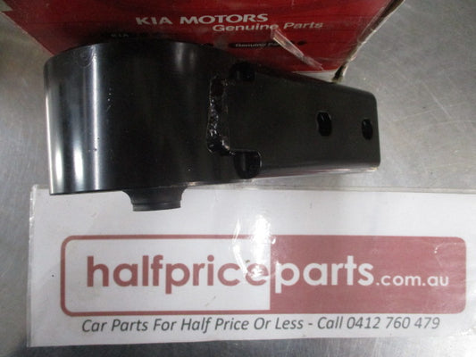 Kia Carnival Genuine Right Hand Front Engine Mount New Part