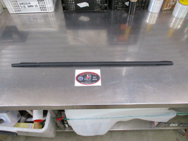 Kia Rio Genuine Outer Right Hand Rear Door Belt Weather Strip New Part