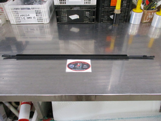Kia Rio Genuine Outer Right Hand Rear Door Belt Weather Strip New Part