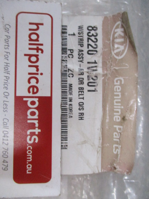 Kia Rio Genuine Outer Right Hand Rear Door Belt Weather Strip New Part