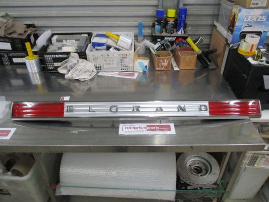 Nissan Elgrand Genuine Rear Center Combination Light New Part