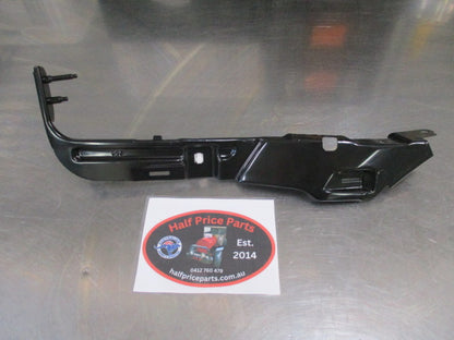 Kia Sorento Genuine Right Hand Rear Bumper Side Bracket New Part