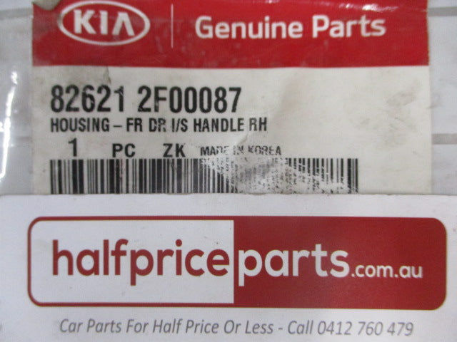 Kia Cerato Genuine Right Hand Front Door Handle Trim Housing (Pure Gray) New Part