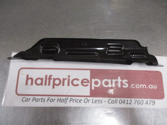 Kia Rio Genuine Right Hand Front Bumper Bracket New Part