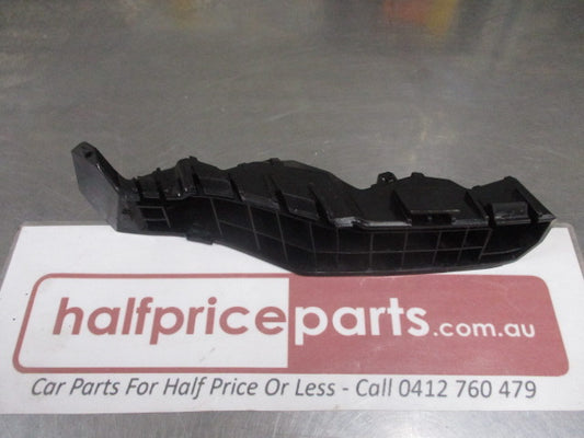 Kia Soul Genuine Left Hand Front Grille Bracket New Part