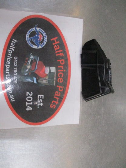 Kia Sportage Genuine Left Hand Lower Rear Bumper Side Bracket New Part