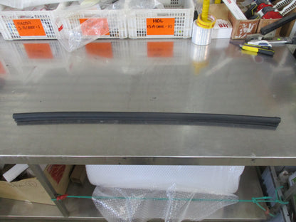 Honda CR-V Genuine Front Left Door Lower Seal New Part