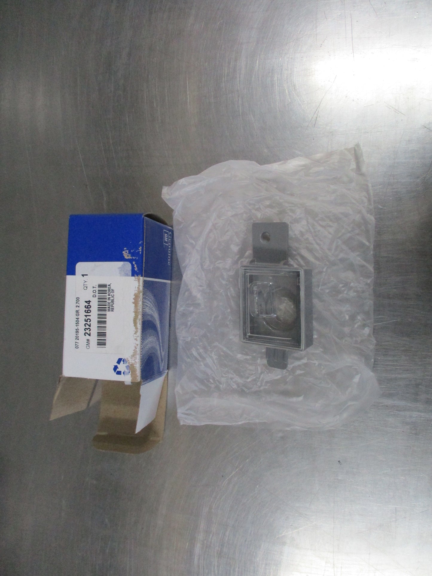 Holden Colorado Genuine Rear Drivers Side License Plate Light New