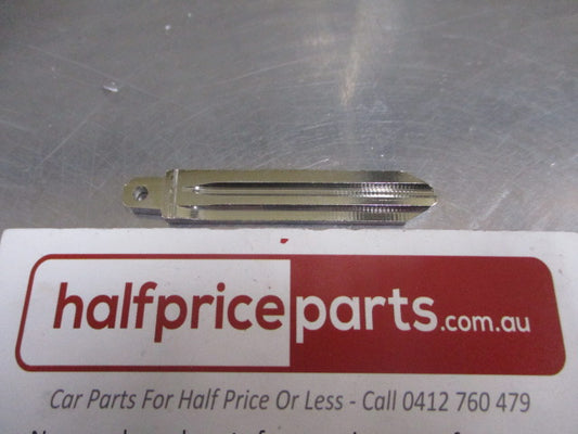 Kia Cerato Genuine Uncut Key Blank Insert New Part