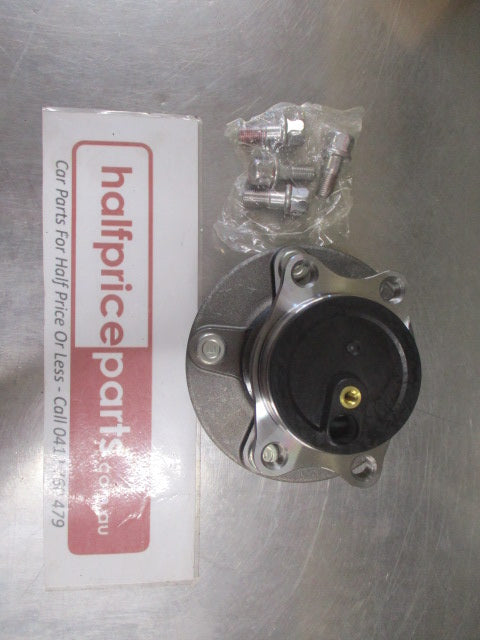 Mitsubishi Outlander/Lancer Genuine Rear Wheel Hub And Bearing Assembly Left Or Right With ABS New Part
