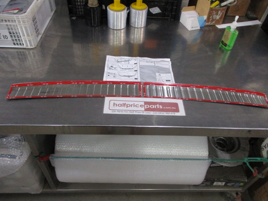 Kia Sportage Genuine Chrome Rear Bumper Upper Protector New Part