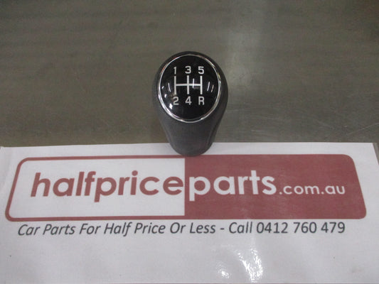 Suzuki SX-4 S-Cross Genuine 5 Speed Leather Gear Knob (Black Chrome)New Part