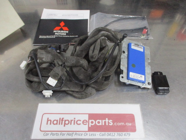 Mitsubishi Outlander ZG Genuine Hands Free Bluetooth Kit New Part