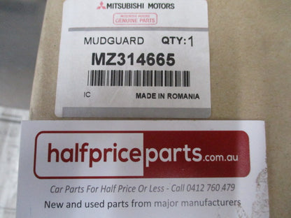 Mitsubishi Outlander Genuine Rear Mud Guard Set With Fitting Kit New Part