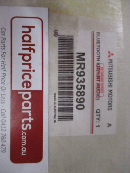 Mitsubishi Outlander ZG Genuine Hands Free Bluetooth Kit New Part
