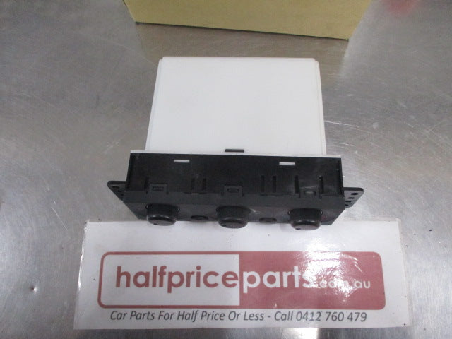 Mitsubishi Pajero Genuine Climate Control A/C Heater Hvac Unit New Part