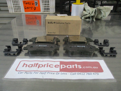 Kia Rio Genuine Front Brake Pad Set New Part