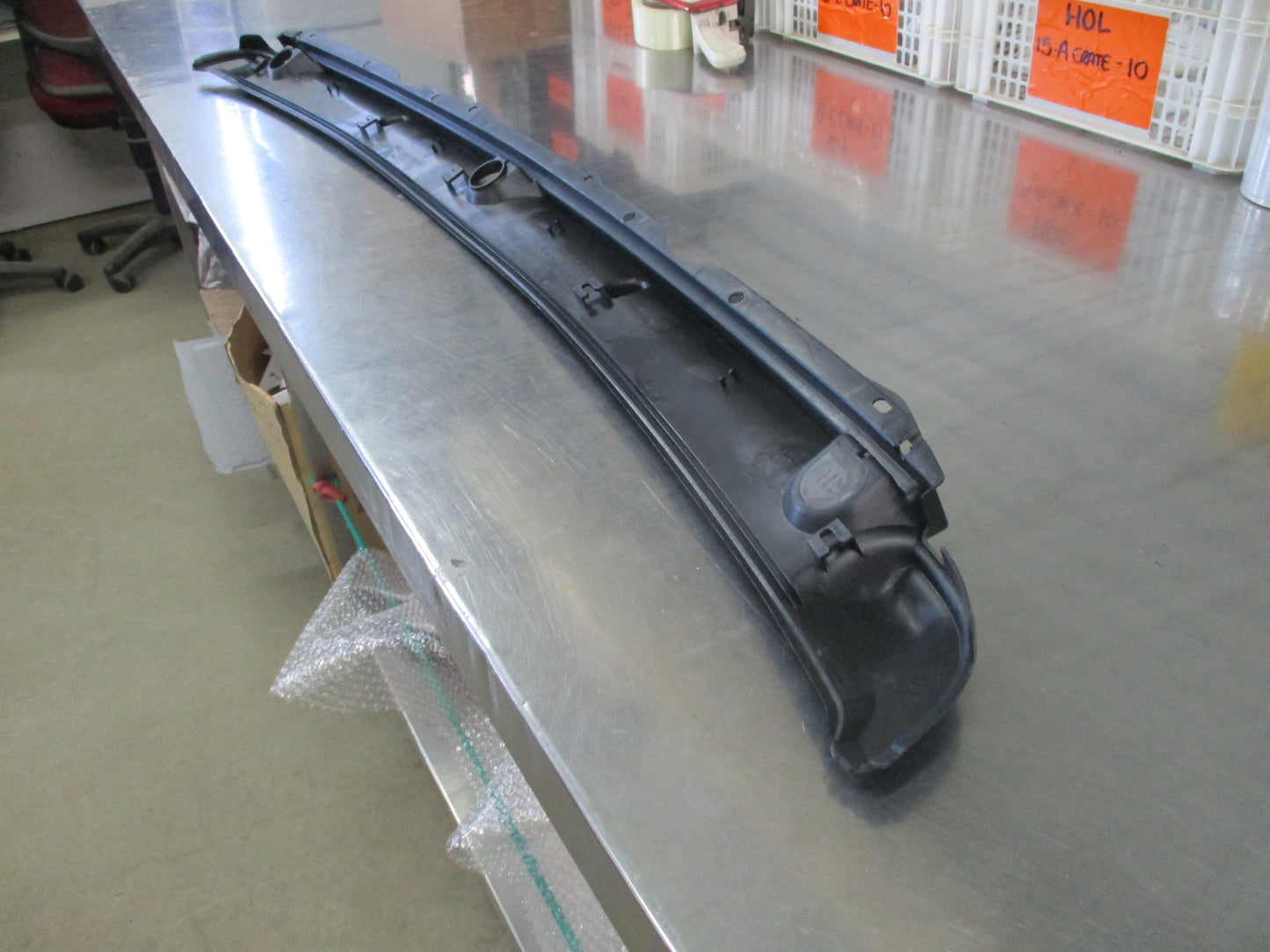 Suzuki Carry/Every Genuine Windscreen Cowl Top Garnish New Part