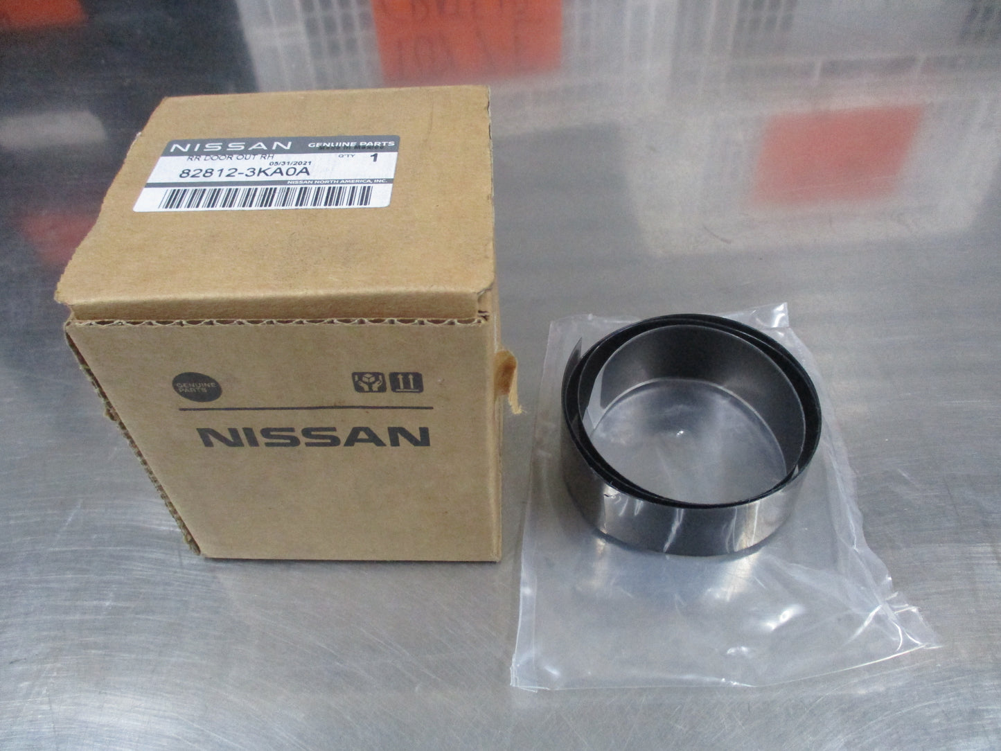 Nissan Pathfinder Genuine Rear Drivers Side Outer Tape New